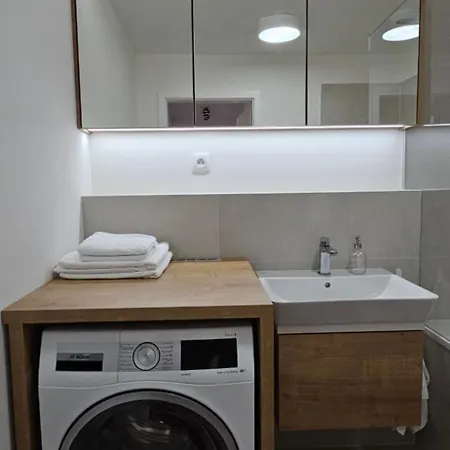 3 With Parking, Air Condition Near Airport