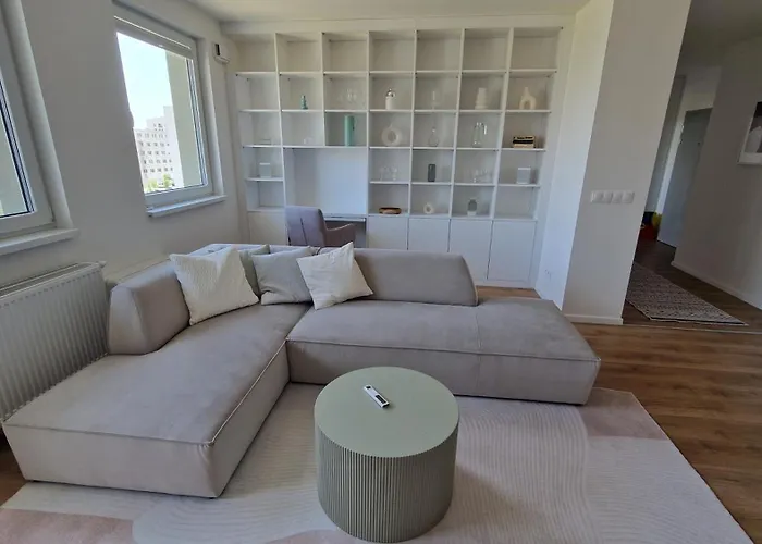 3 With Parking, Air Condition Near Airport Apartament