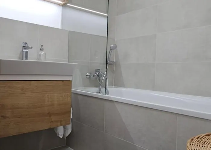 Daire 3 With Parking, Air Condition Near Airport Bratislava