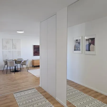 Apartamento 3 With Parking, Air Condition Near Airport Bratislava