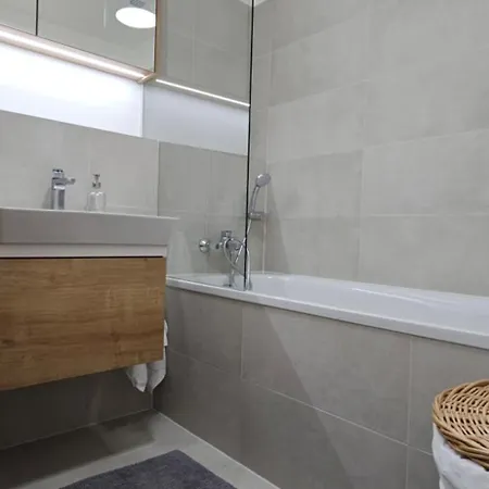 Apartamento 3 With Parking, Air Condition Near Airport Bratislava