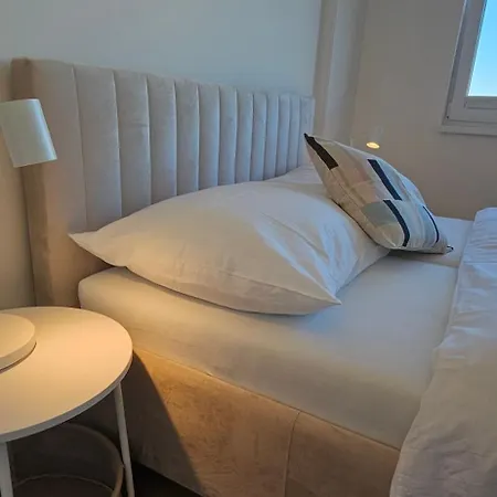 Apartamento 3 With Parking, Air Condition Near Airport Bratislava