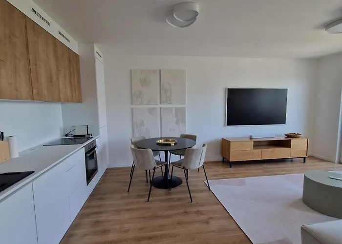 3 With Parking, Air Condition Near Airport