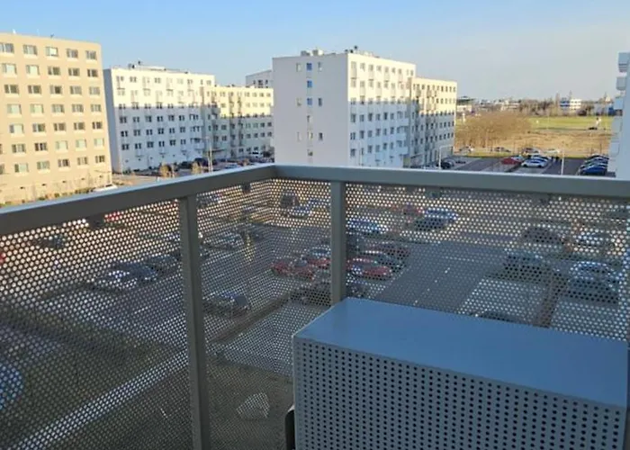 3 With Parking, Air Condition Near Airport Appartement